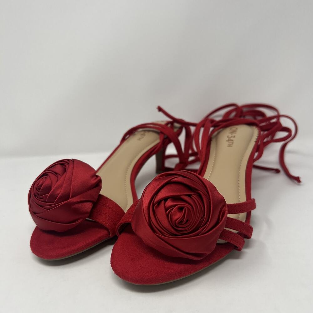 On 34th Women's 6M Cahlliee Red Rose-Detail Sandals